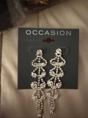Fashion Occasion Silver Crystal Drop Earrings - Silver Rhinestone Chandelier